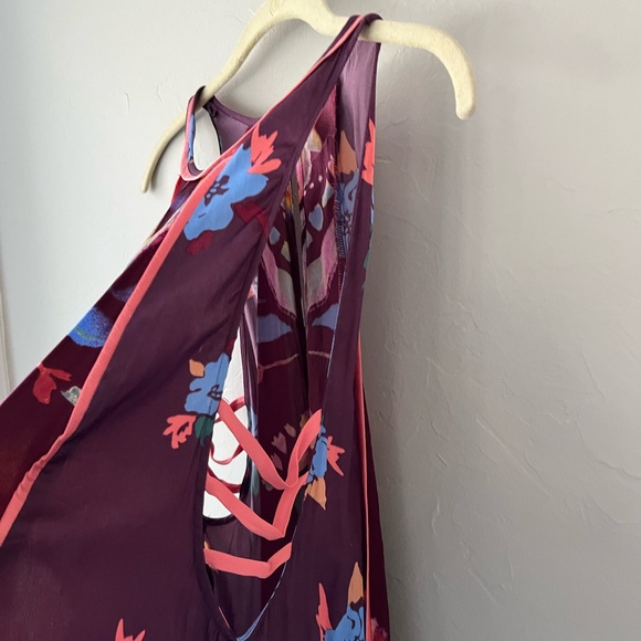 FREE PEOPLE MINI FLORAL DRESS WITH OPEN SLAT SIDES M - Picture 4 of 4